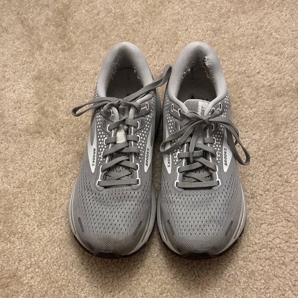 Brooks Ghost 14 Grey Running Shoes - Picture 1 of 12